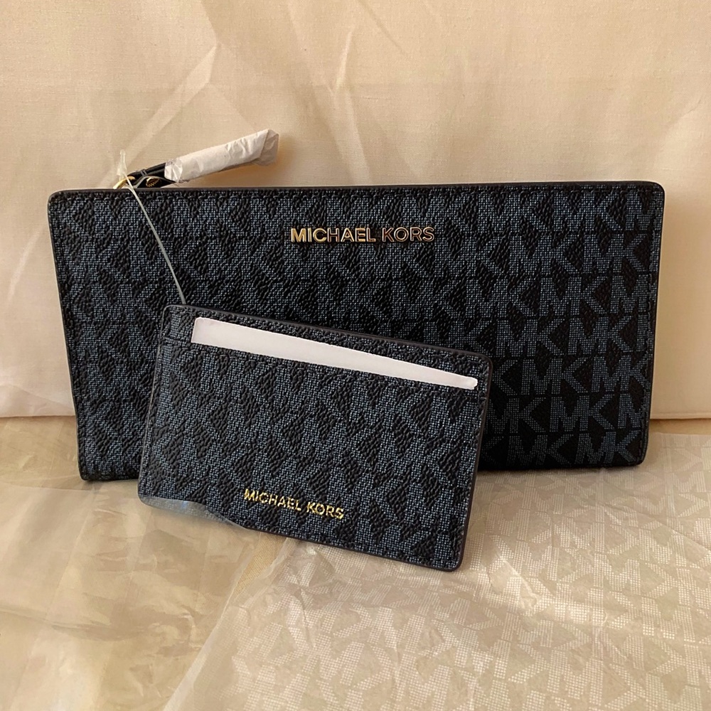 Michael Kors Large Carry-All Card Case